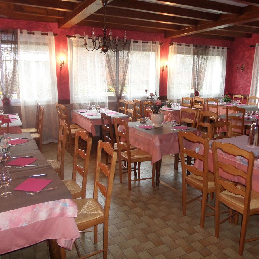 Hotel Restaurant La Renaissance Saint-Cirgues-en-Montagne 외부 사진